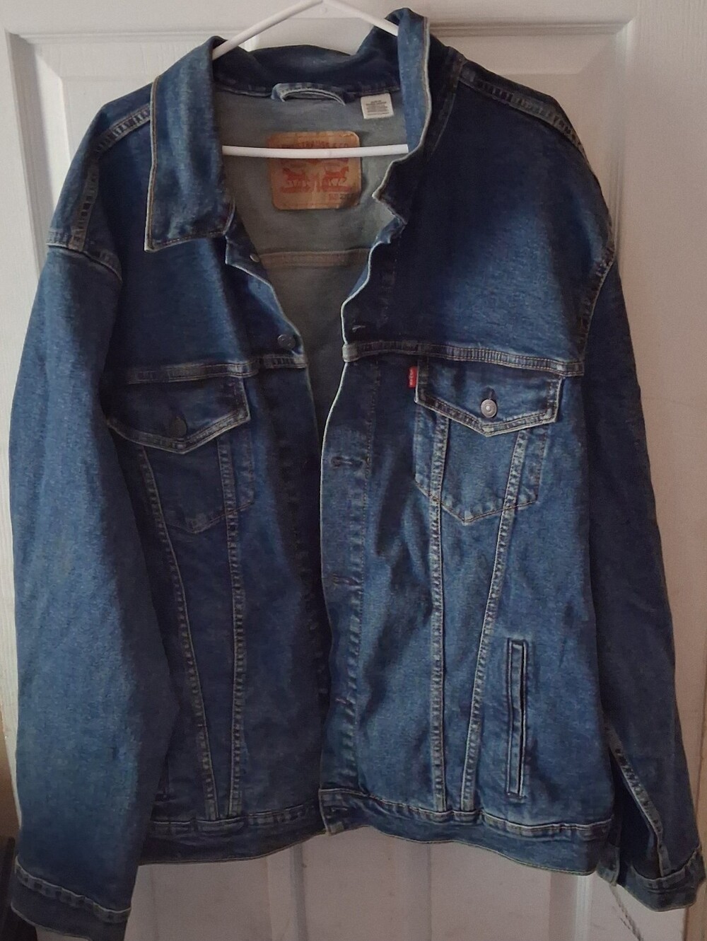Levi's - Men's VTG Blue Denim Trucker Jacket. Size 2XLT